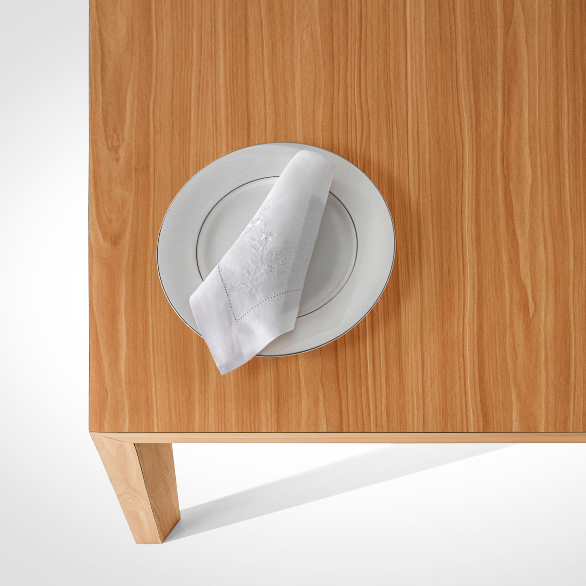 02 05 0031 Guardanapos LeBlanc Bordado Branco.jpg